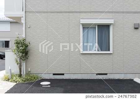Housing facility Outside wall siding and sashes Asphalt car space 24767302