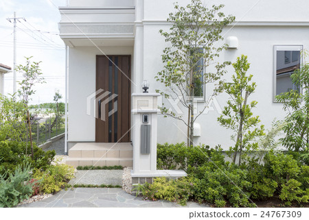 入口外面的房屋入口設計室外種植種植 24767309