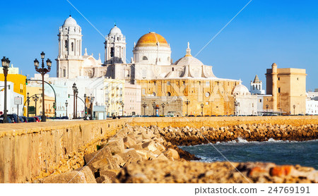 Cathedral and embankment in Cadiz Cathedral and embankment in Cadiz 24769191