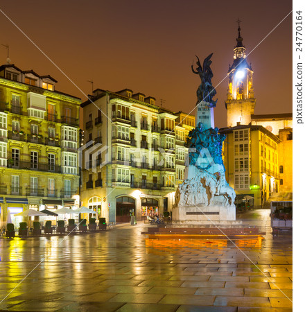 Andre Maria Zuriaren plaza in evening time. Vitoria-Gasteiz 24770164
