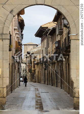 narrow street in Navarre. Olite, Spain narrow street in Navarre. Olite, Spain 24771250