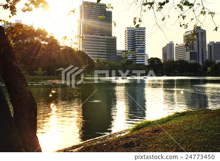Building Cityscape Skyline Downtown Concrete Jungle Concept 24773450