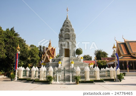 The royal palace in Phnom Penh, Cambodia. 24776465