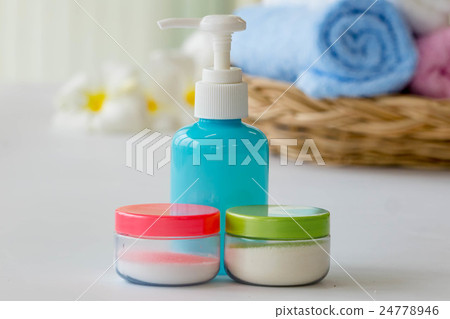 shampoo and spa salz 24778946