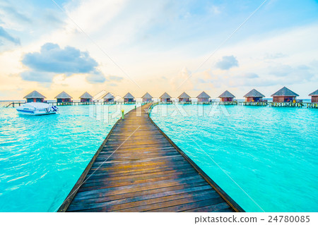 Maldives island 24780085