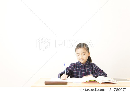 Elementary school studying to study girls studying Elementary school studying to study girls studying 24780671