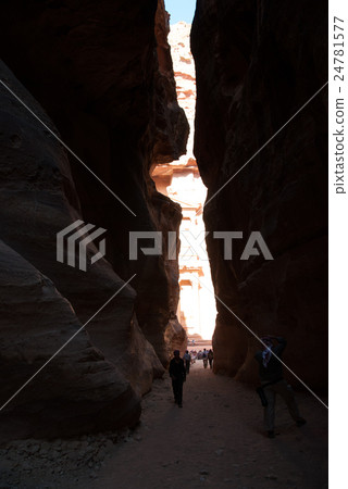 Petra Ruins Seek (Gorges) El · Hazune (Treasure Hall) Petra Ruins Seek (Gorges) El · Hazune (Treasure Hall) 24781577