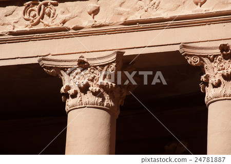 Petra Ruins El·Hazune(寶藏廳)圓柱形科林斯風格 Petra Ruins El·Hazune(寶藏廳)圓柱形科林斯風格 24781887