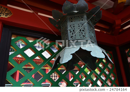 Kunozan Toshogu fishing lantern and transparent wall (2016.4) 24784164