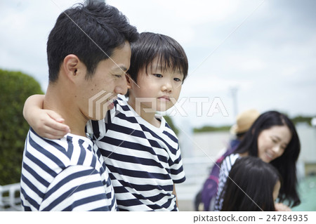 Family Aquarium 24784935