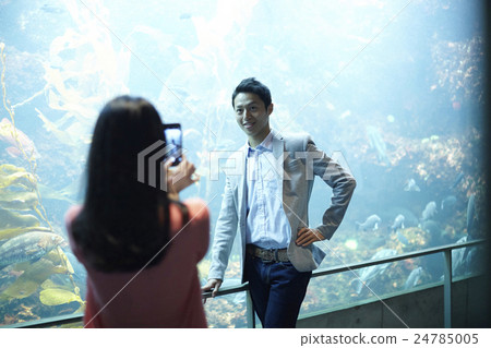 Aquarium date 24785005