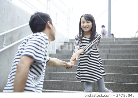 Family Aquarium 24785043