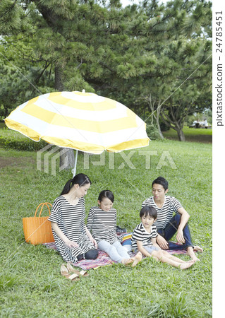 Picnic image Picnic image 24785451