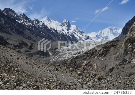Pakistan Passa glacier and passive peak and cisare 24786333