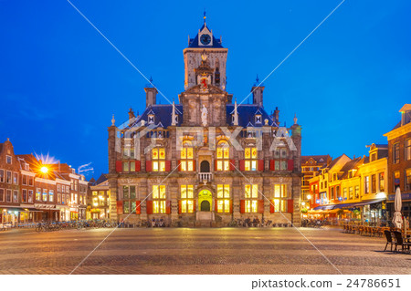 Markt square at night in Delft, Netherlands 24786651