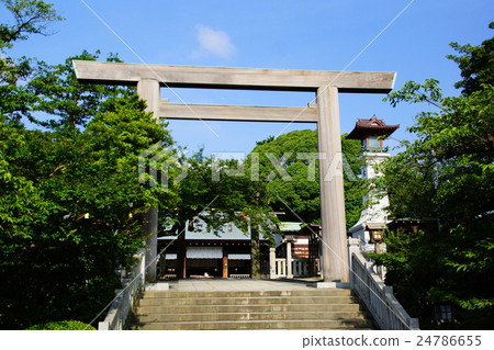 Yokohama Iseyama Emperor Oginjinomiya Torii Tor (Emperor Shinjingu) Kanagawa ken Yokohama-shi Nishi-ku Miyazaki cho 24786655