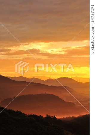 Thin sun burning with sunrise 24787171