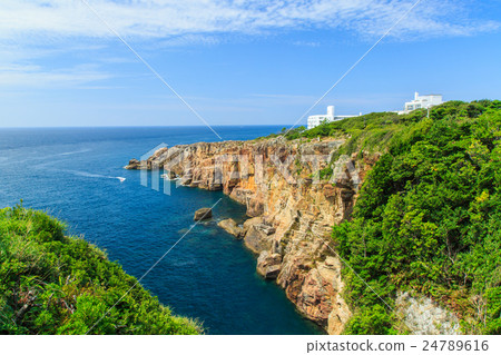 Shirahama three-step wall 24789616