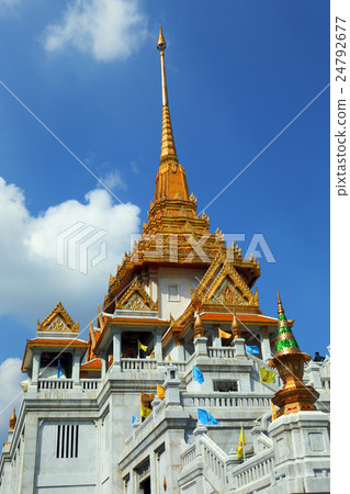 Wat Traimit - temple of Gold Buddha in Bangkok 24792677