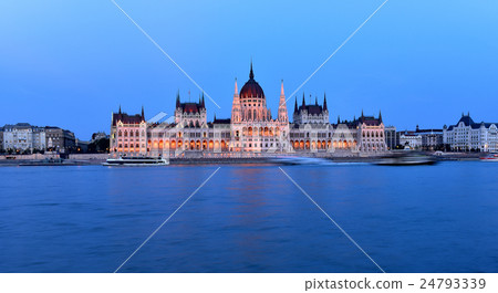 Budapest parliament at blue hour. Danube river 24793339