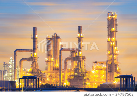 Oil refinery plant Oil refinery plant 24797502