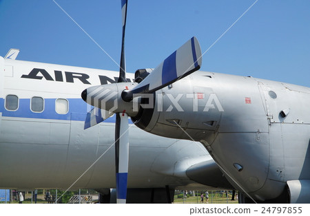 Propeller aircraft (YS - 11) which has been exhibited at Saga airport and has finished active service Propeller aircraft (YS - 11) which has been exhibited at Saga airport and has finished active service 24797855