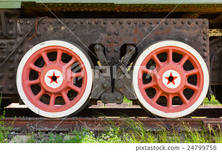 Red wheels with stars of railway gun system 24799756