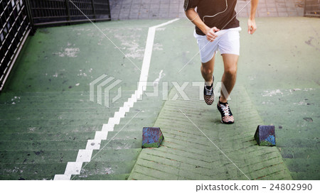 Sportman Athlete Exercise Healthy Lifestyle Park Concept 24802990