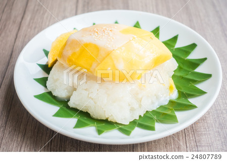 Sticky rice with mango Sticky rice with mango 24807789
