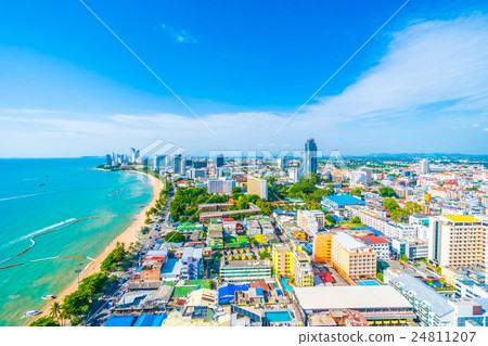 Pattaya city and bay 24811207