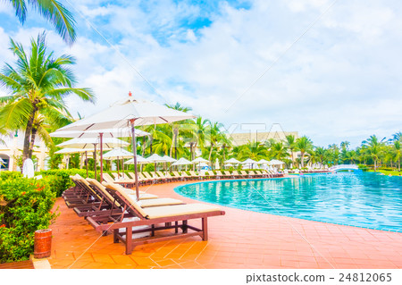 Outdoor swimming pool Outdoor swimming pool 24812065