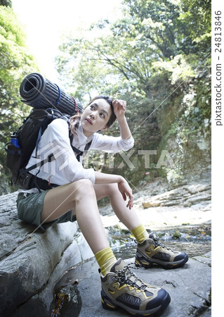 登山青年的挑戰 登山青年的挑戰 24813846
