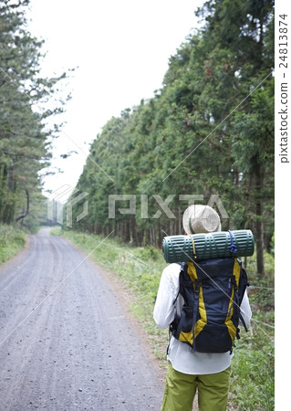 Mountain climbing youth's challenge Mountain climbing youth's challenge 24813874