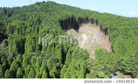 Fukuoka ken Chikushi gun Nakagawa Town, the harvested mountain 24814015