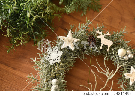 Christmas lease ideas 24815493