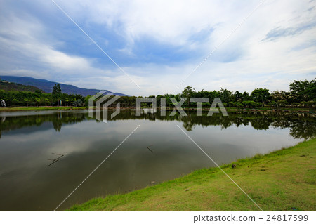 lake reflection 24817599