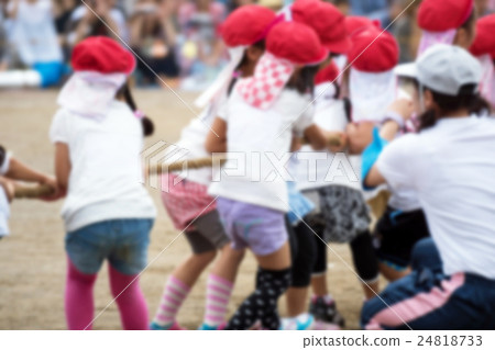 Sports festival tug of war (blur expression) Sports festival tug of war (blur expression) 24818733