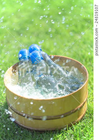Ramune which entered a tub Ramune which entered a tub 24819107
