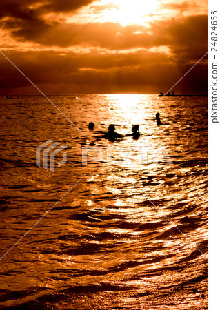 夕陽 24824653