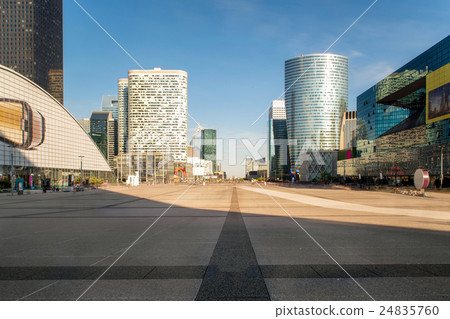 La Defense business district in Paris, France 24835760