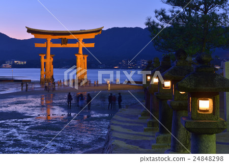 在宮島的日落 在宮島的日落 24848298