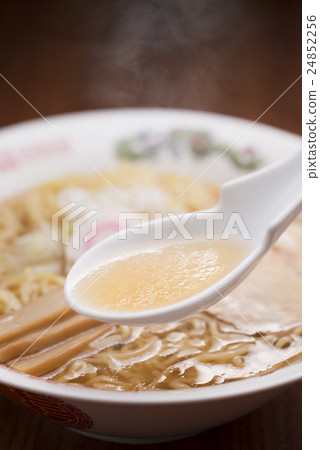 醬油拉麵 24852256
