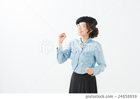 Beret woman (glasses white background) 24858939