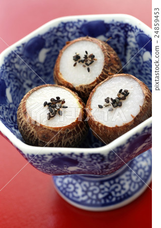 A torch A torch 24859453