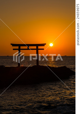 第一個日出Ooi Torii torii 24859975