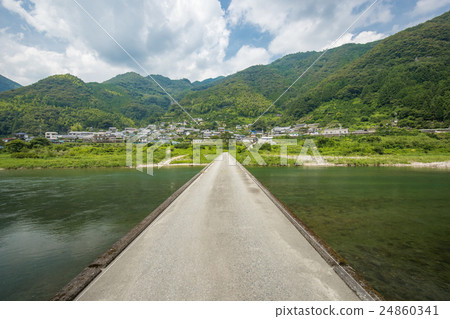 Asao (Asahio) Settlement bridge (Nijino River, Kochi Prefecture) Asao (Asahio) Settlement bridge (Nijino River, Kochi Prefecture) 24860341