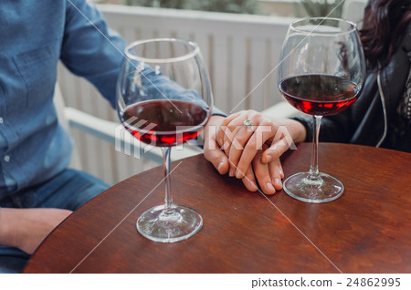 Lovers in cities 24862995