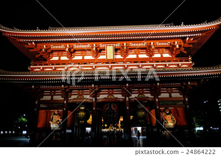 Asakusa Temple Takarazumon 24864222