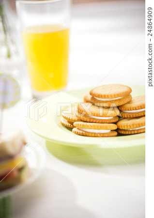 Western food branch 24864909