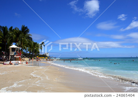 Waikiki Beach, Honolulu, Oahu, Hawaii.. Waikiki Beach, Honolulu, Oahu, Hawaii.. 24865404